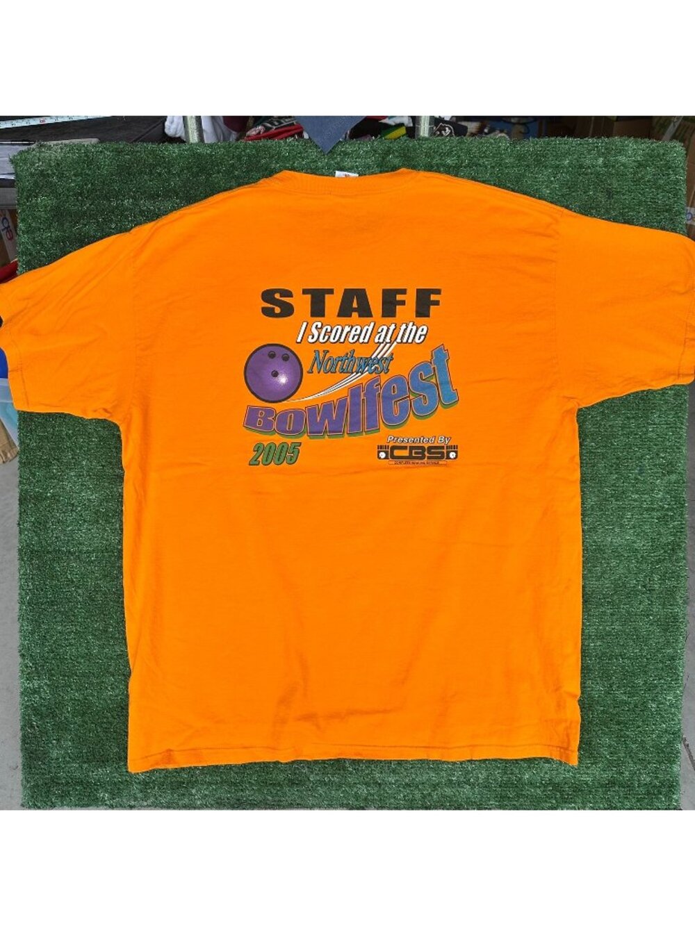Vintage Y2K I Scored Bowling Festival Staff T-Shirt Orange XXL Colorful 2005